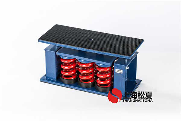 柴油發(fā)電機<a href='http://www.sdlytvu.cn' target='_blank'><u>彈簧減震器</u></a>就是指傳動裝置+發(fā)電機組